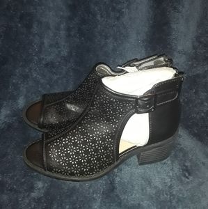 XOXO Halia Girl's Dress Sandals Size 13